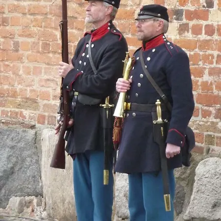 Lägenhet Stor Midt I By.